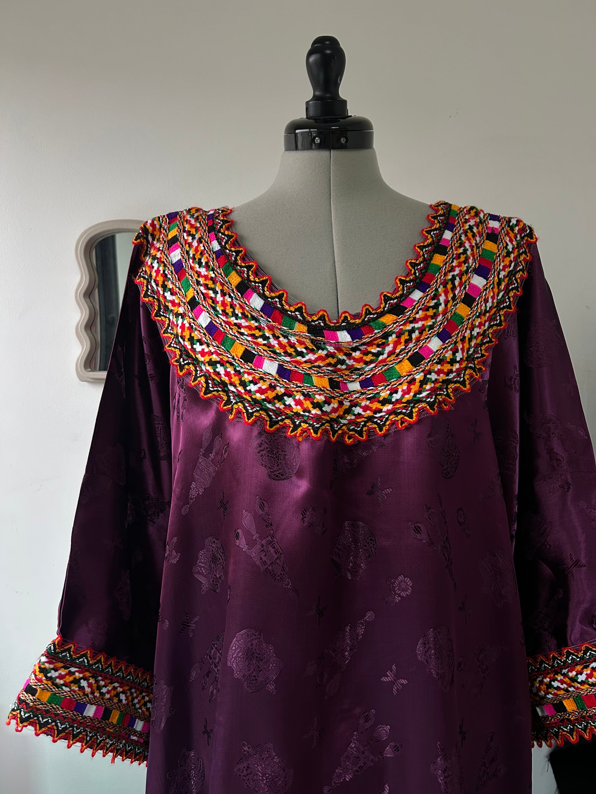 robe kabyle minimaliste prune